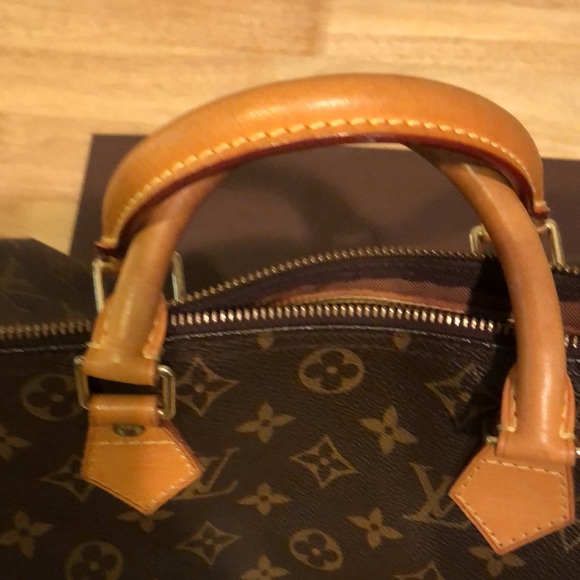 Louis Vuitton Speedy Handbag Monogram canvas brown color very good condition - Picture 15 of 16